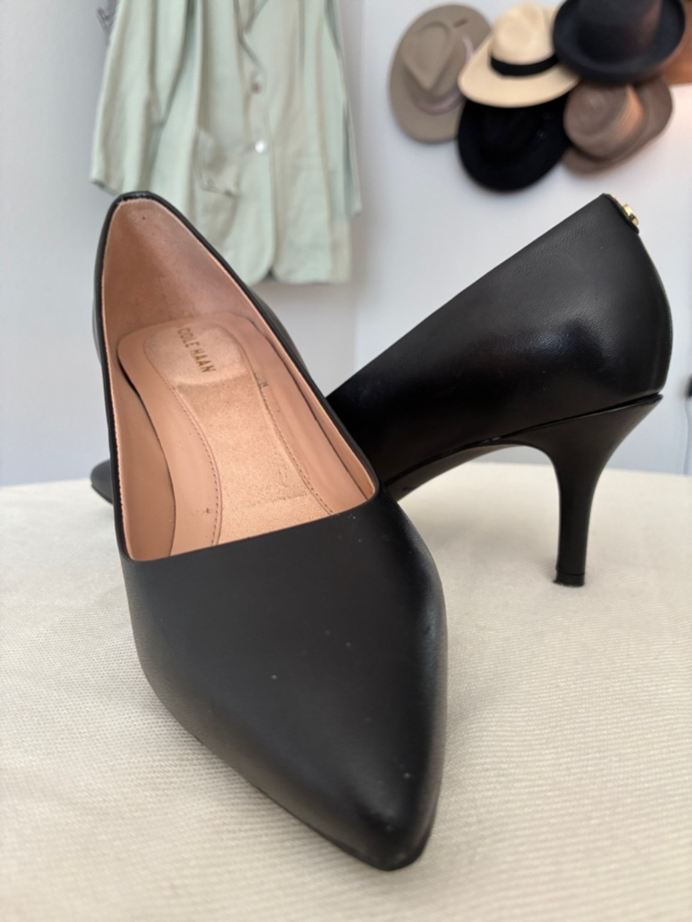 Cole Haan Black Leather Pumps Size 5B - Picture 5 of 8